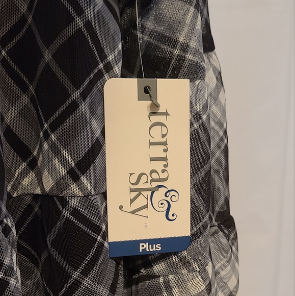 Terra & Sky Plaid Sheer Top - Picture 4 of 10